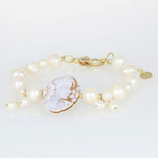 Bracciale con cammeo artigianale e perle d'acqua dolce - Sibilla