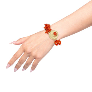 Bracciale in corallo rosso e onice con centrale artigianale - Calandra indossato