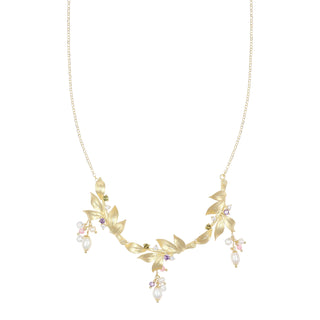 Collana con perle d'acqua dolce, zirconi e foglie in argento dorato - Aria